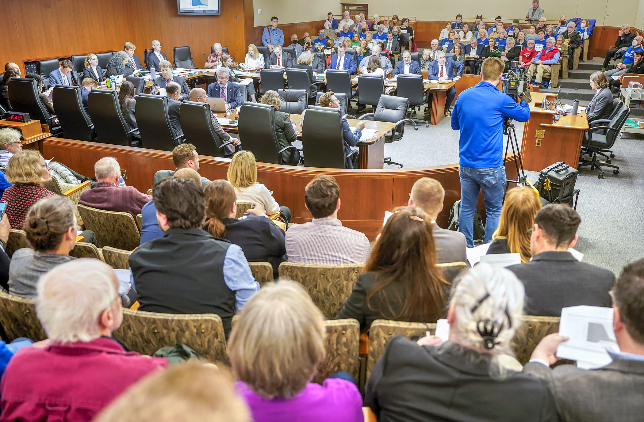 An overflow crowd packed a House hearing room Thursday for the House Taxes Committee. On the agenda was a bill to repeal the state tax on social security. (Photo by Andrew VonBank)